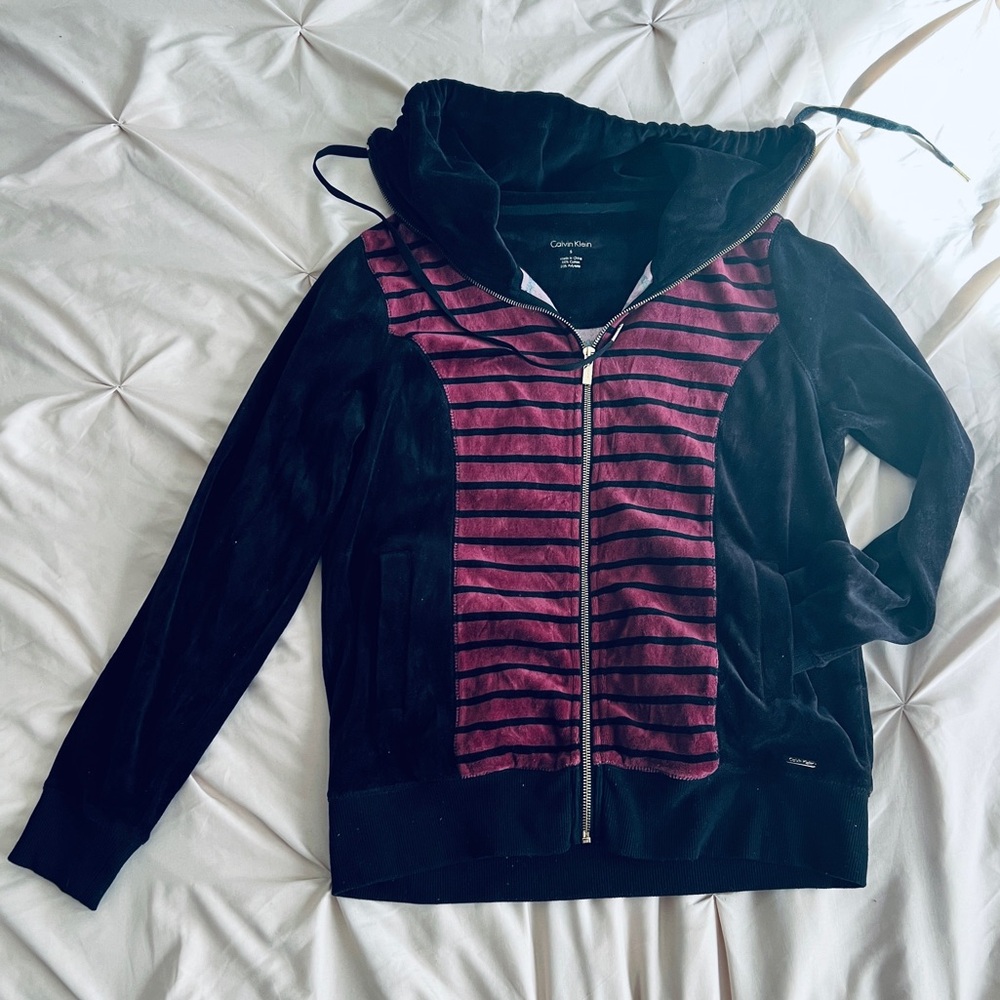 ⛔️SOLD⛔️ Calvin  Klein Sz S Sweater